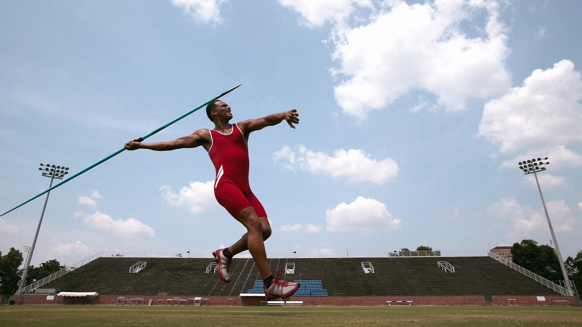 英超争冠之夜，梅西在焦点战证明自己