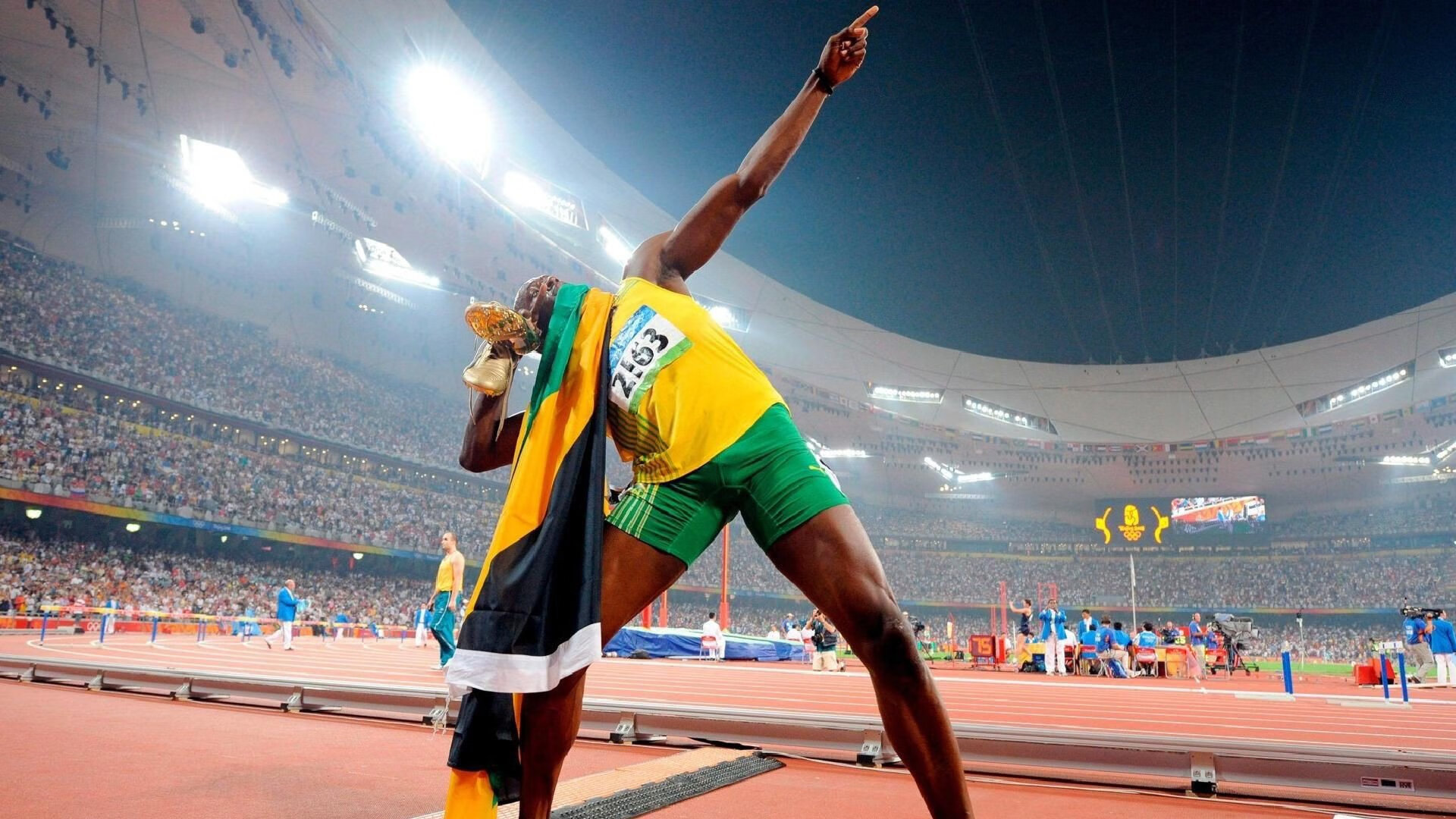 开云官网-阿拉巴彻底打爆防线，当个人英雄主义撞碎体系足球的幻象