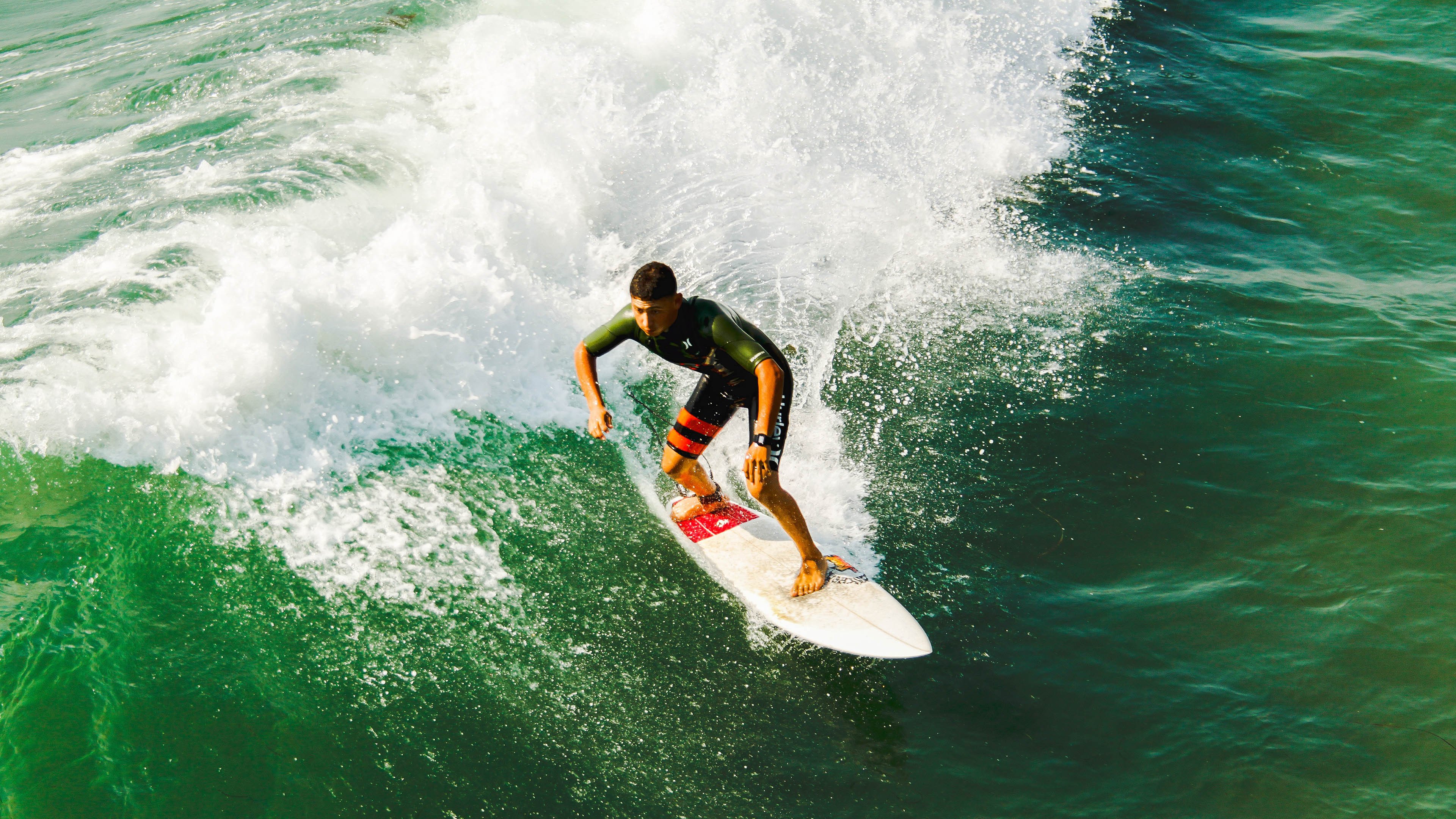 开云体育登录-阿圭罗的隐形权杖，当几内亚与哥斯达黎加的对决成为一个人的战术棋盘
